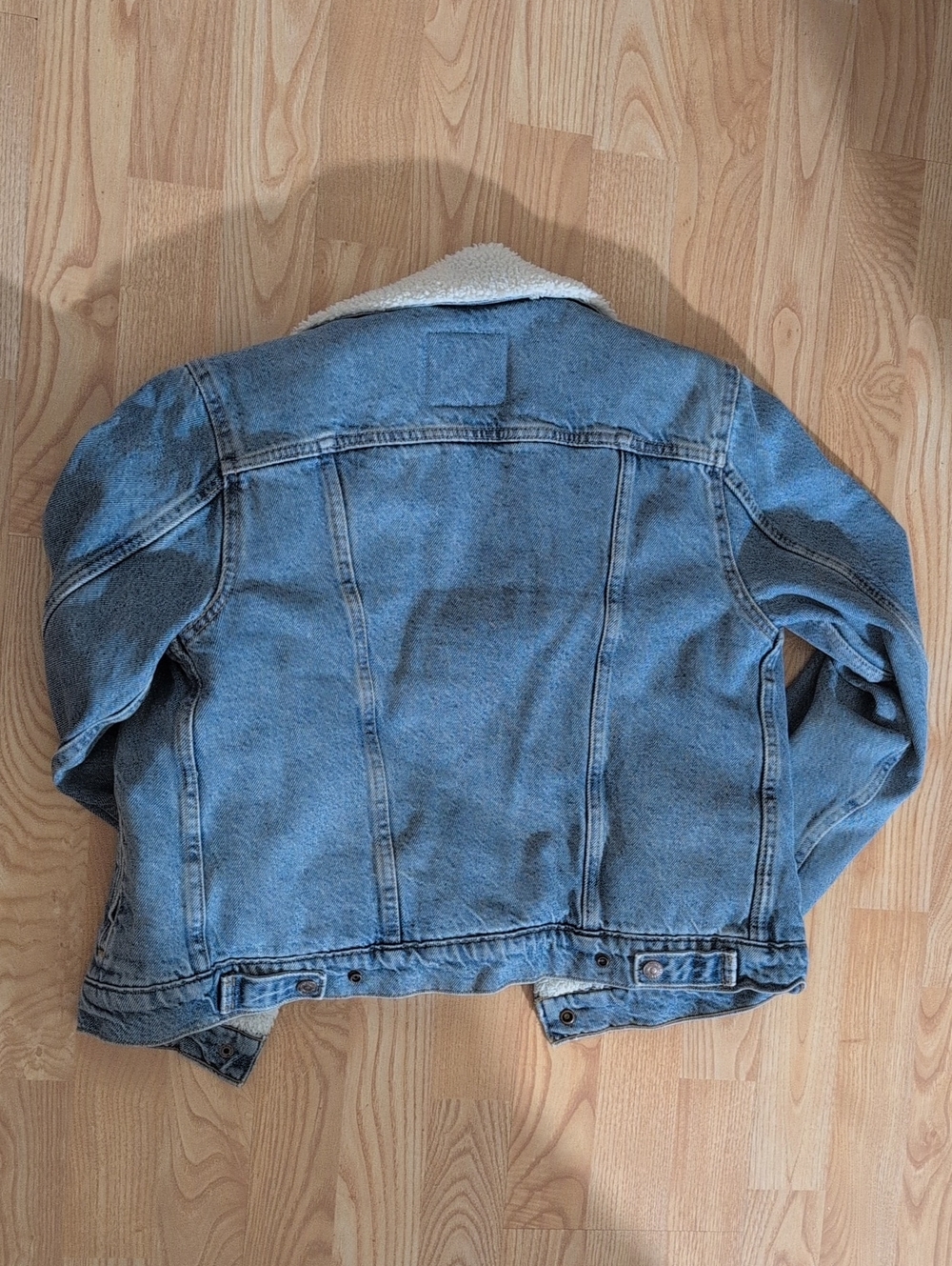 Levi's Denim Sherpa Jacket Medium Wash Size Small NWOT - Picture 4 of 4